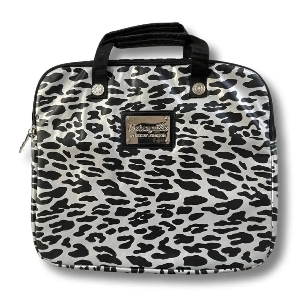 BETSEYVILLE BETSEY JOHNSON Metallic Silver & Black Leopard Padded Laptop Case